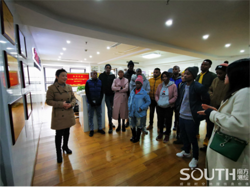 ̫������tyc4633